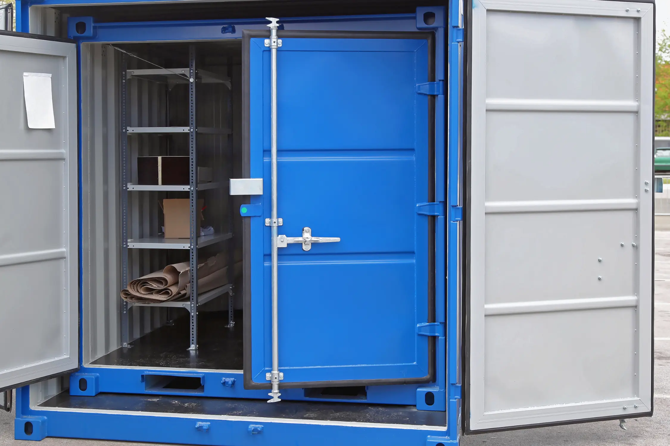 Container devanning in York